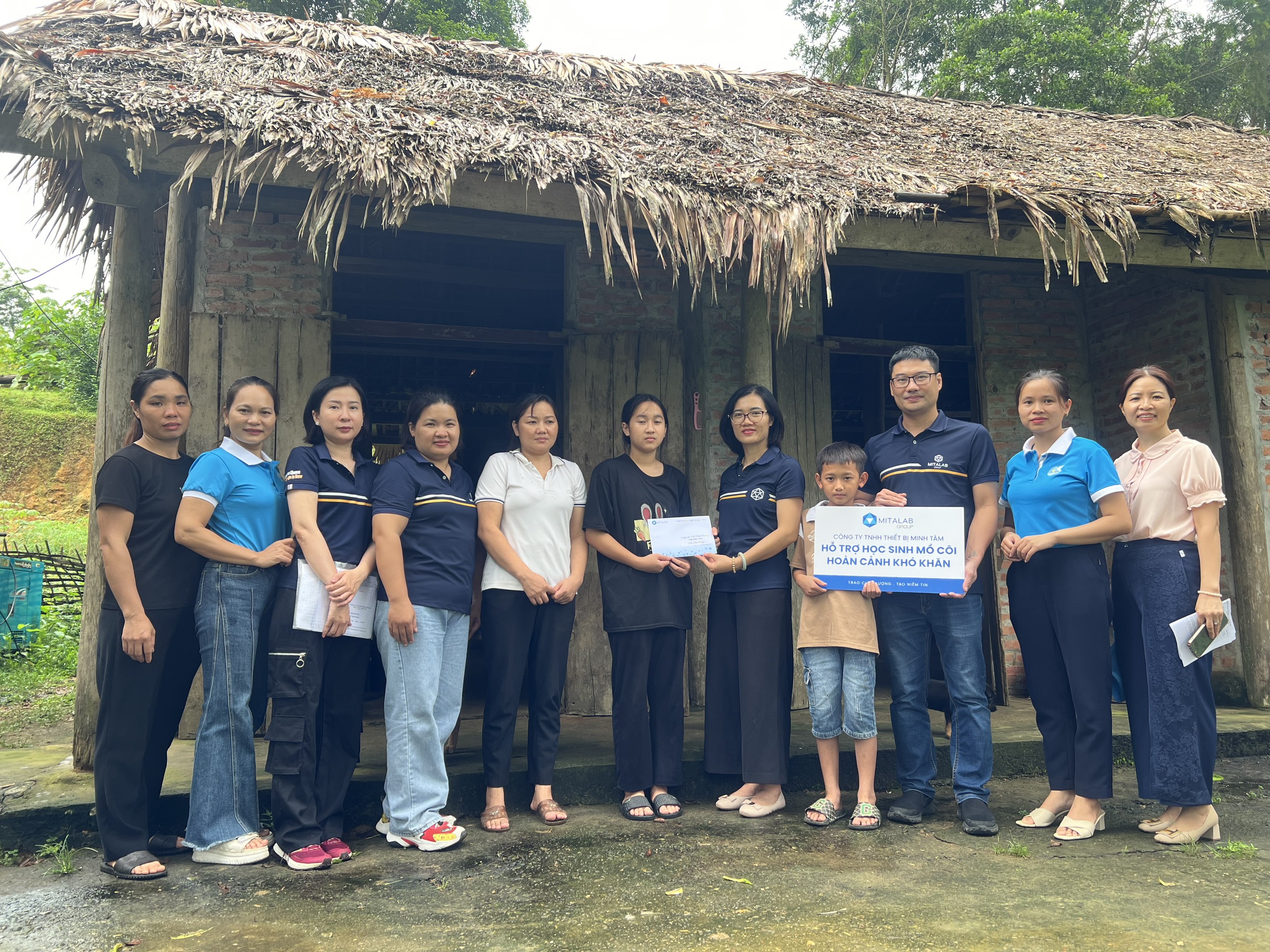 MANG YÊU THƯƠNG ĐẾN VỚI HỌC SINH MỒ CÔI TỈNH PHÚ THỌ